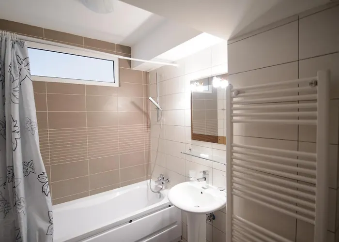 Tuya Apartament Eforie Nord